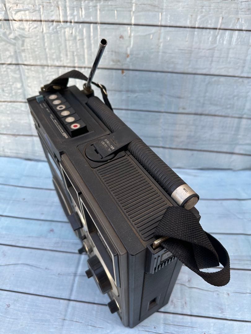 ナショナルのBCLラジカセ「RQ-585」(H50)