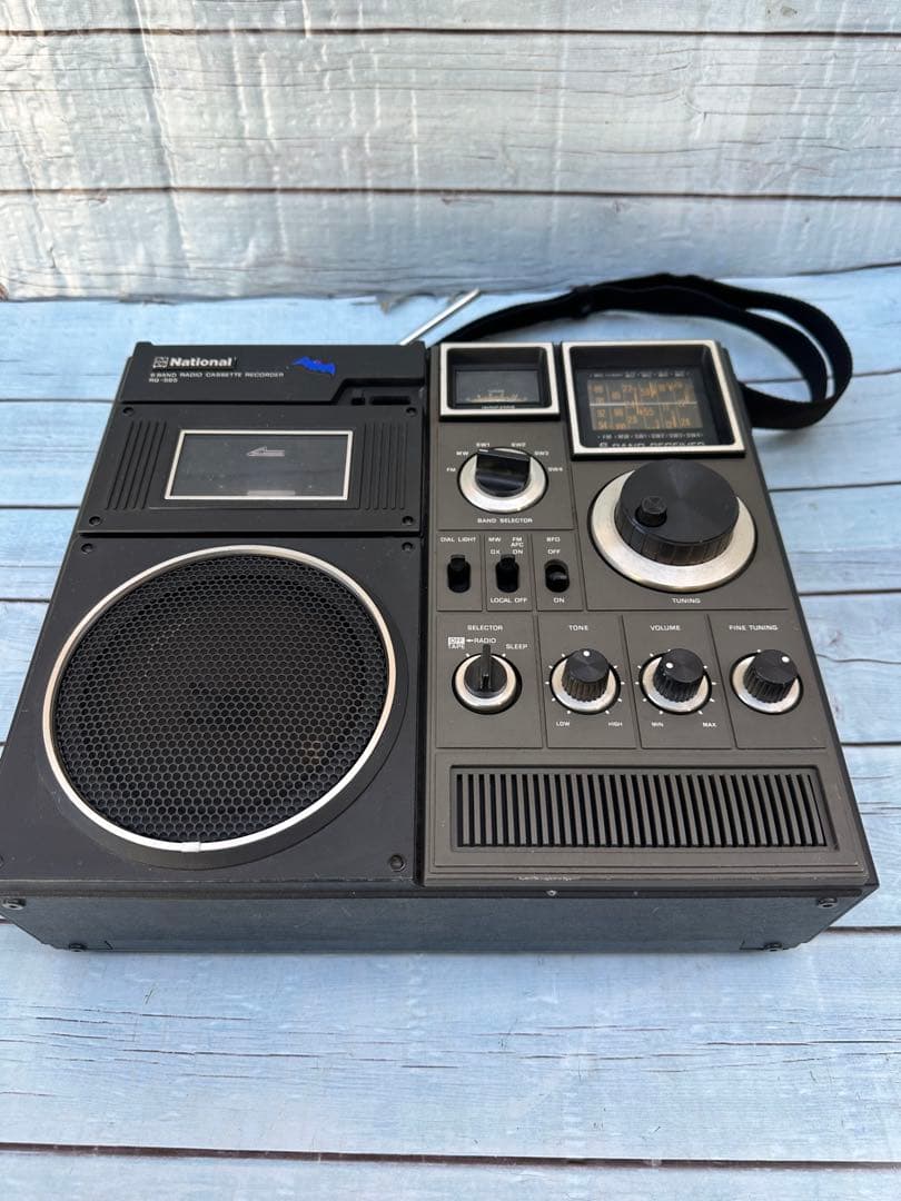 ナショナルのBCLラジカセ「RQ-585」(H50)