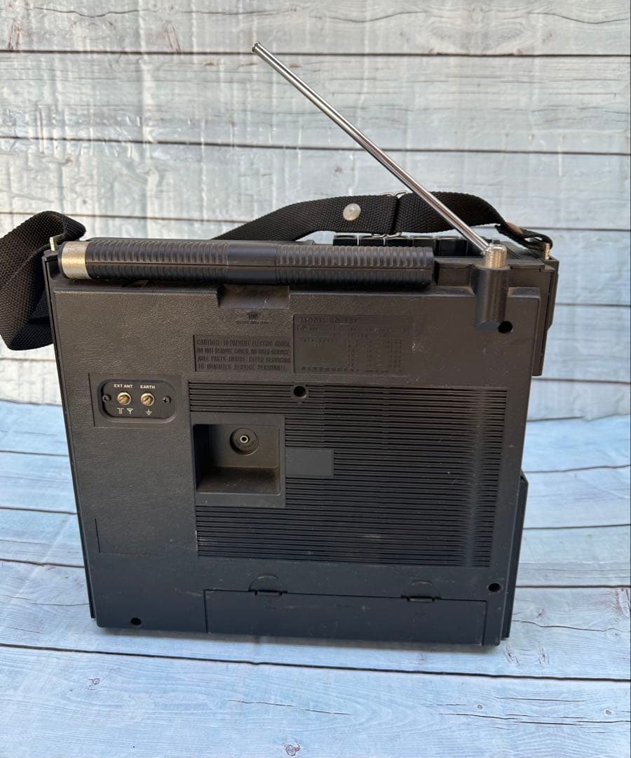 ナショナルのBCLラジカセ「RQ-585」(H50)
