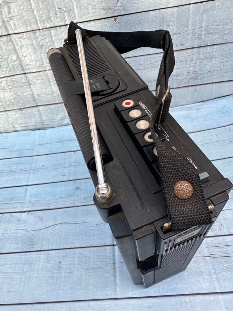 ナショナルのBCLラジカセ「RQ-585」(H50)