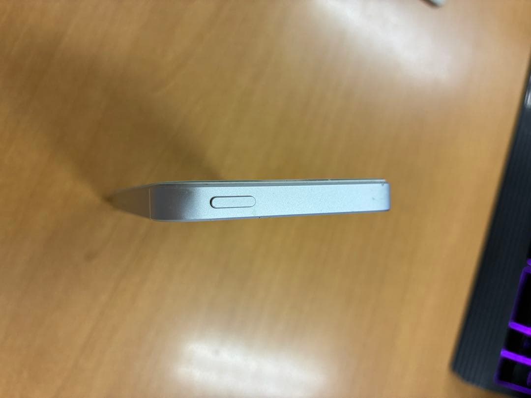 美品　iPhone SE 第1世代128GB シルバー