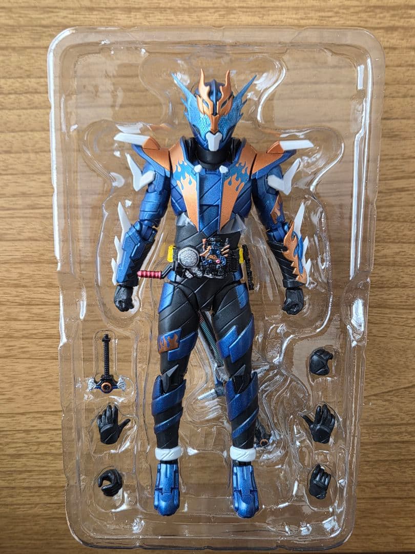 S.H.Figuarts 仮面ライダークローズ