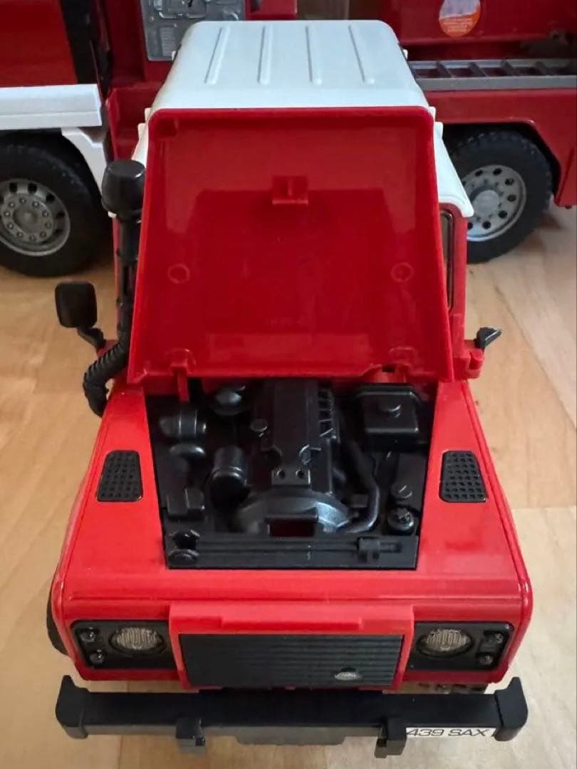 Bruder ブルーダー 消防車　ランドローバー　ショベルカー　おまけ付き