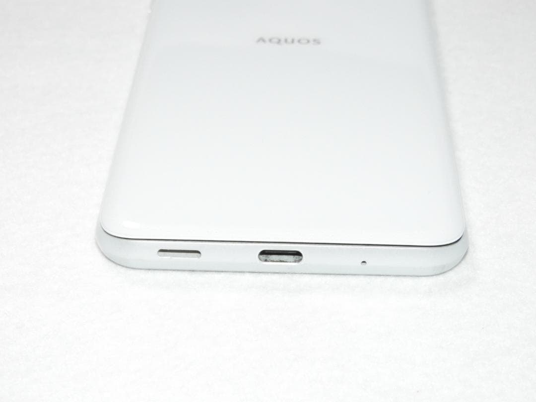 SHARP AQUOS sense3 plus 901SH SIMフリー 難あり