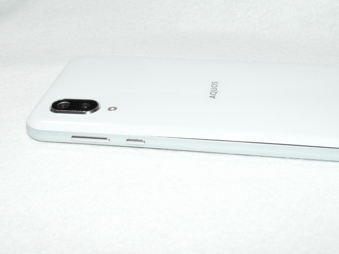 SHARP AQUOS sense3 plus 901SH SIMフリー 難あり