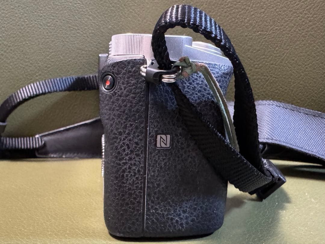 SONY α 6000一眼レフのミラーレスカメラ