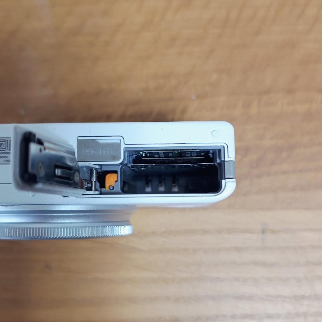 【中古・並品】FUJIFILM 富士フイルム XQ2 ホワイト