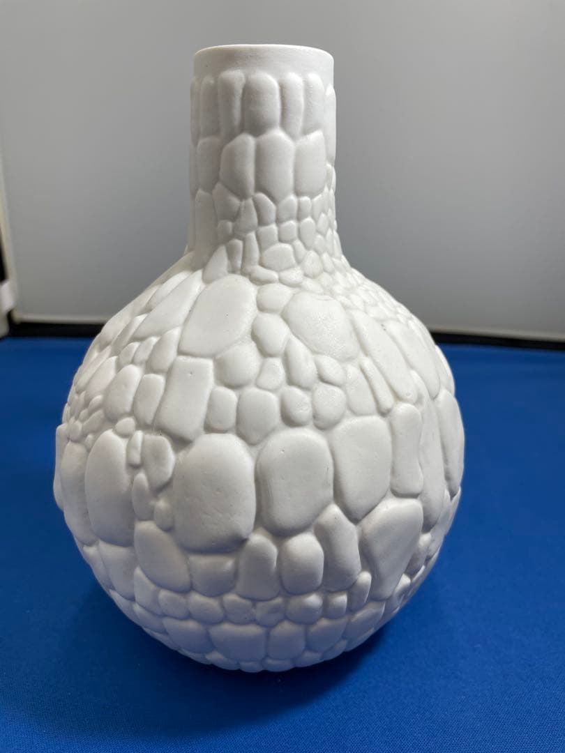 Kaiserカイザー　ホワイト陶器のテクスチャー花瓶