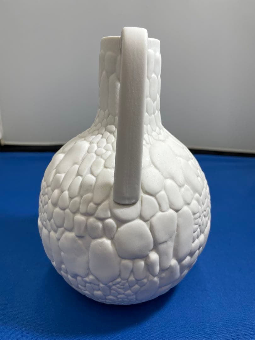 Kaiserカイザー　ホワイト陶器のテクスチャー花瓶