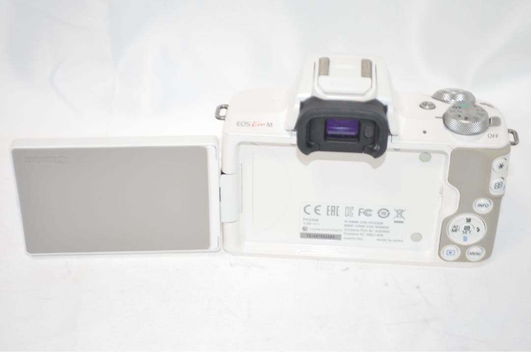★美品★お洒落ホワイト♪高性能ミラーレス！スマホ転送OK★キヤノン Kiss M