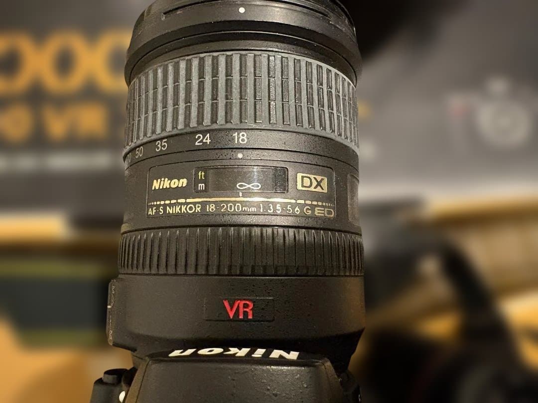 Nikonニコン D7000 デジタル一眼レフカメラ VRレンズ 中古ジャンク
