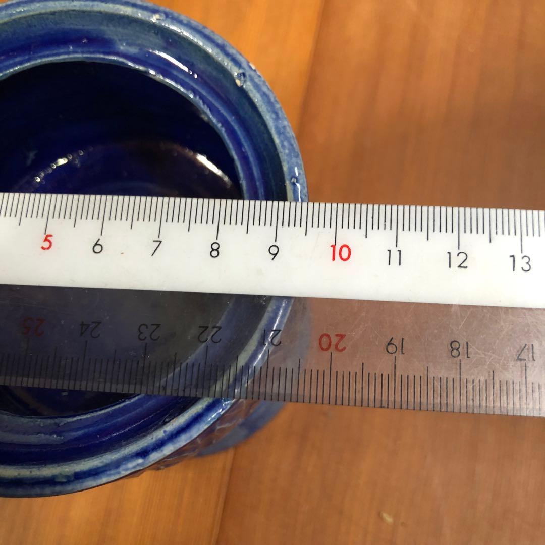青い陶器の香炉 蓋付き