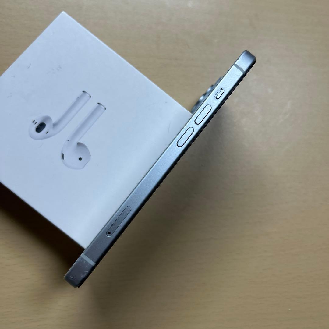 iPhone15 256GB SIMフリー　バッテリー最大容量98% 割れなし