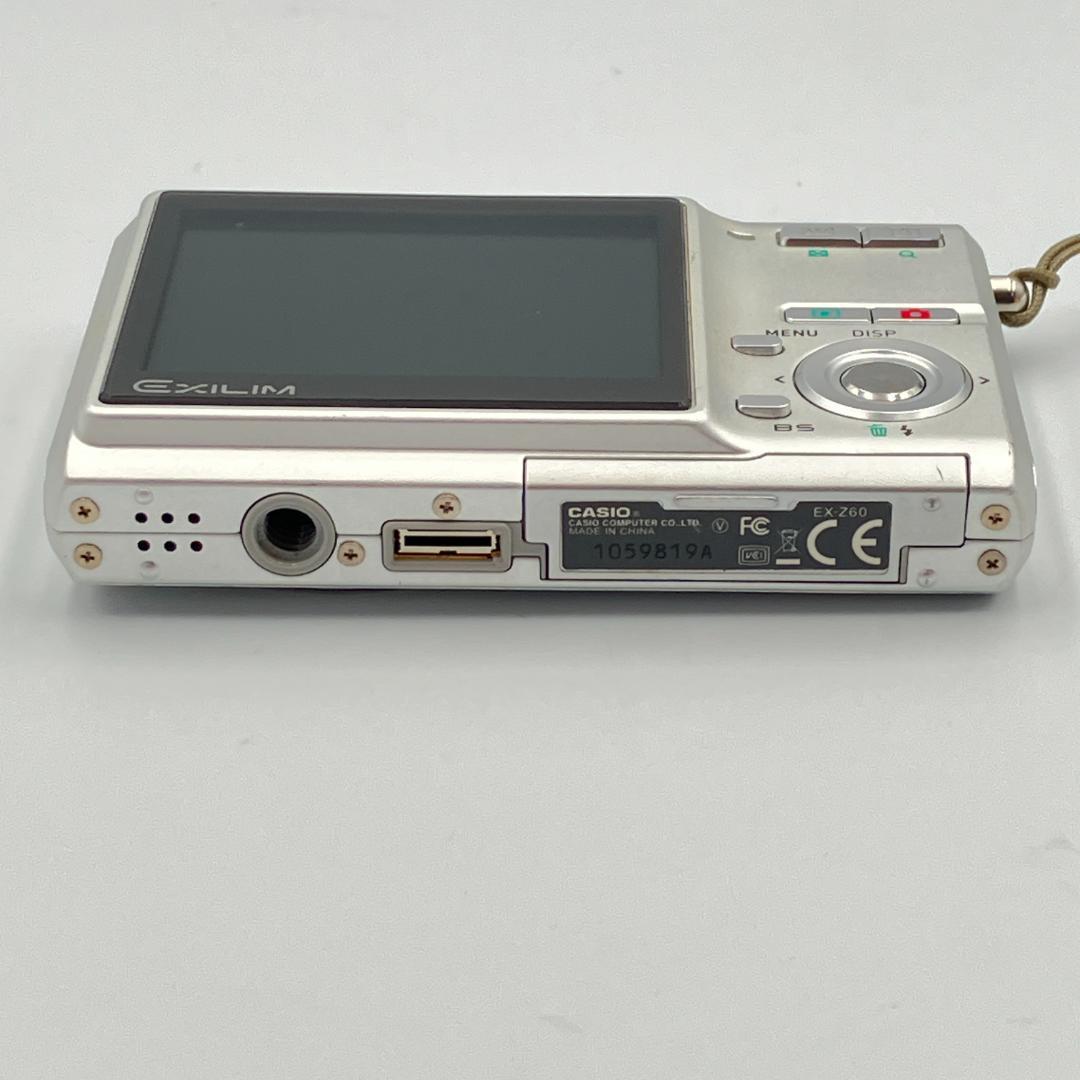 ⭐️薄型コンデジ⭐️CASIO EXILIM EX-Z60 シルバー