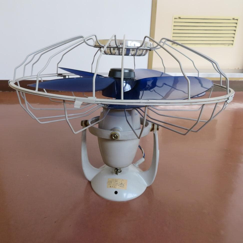 東芝天井扇風機（CT-40Y）昭和レトロ　TOSHIBA 旋回扇天井扇【送料込】