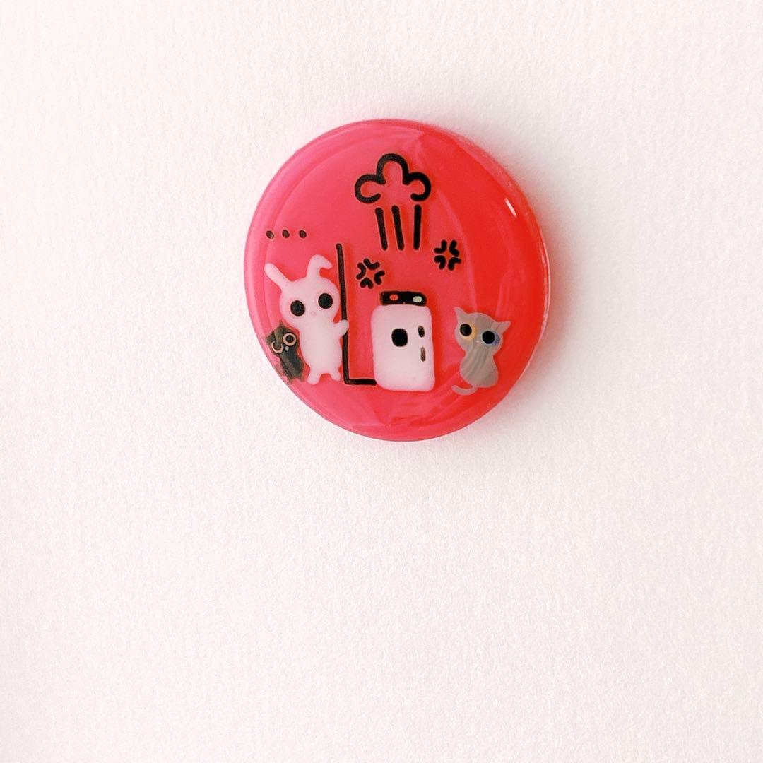 手書き　...なんか怒ってる？  ヘアゴム　ブローチ　レジン　猫　うさぎ