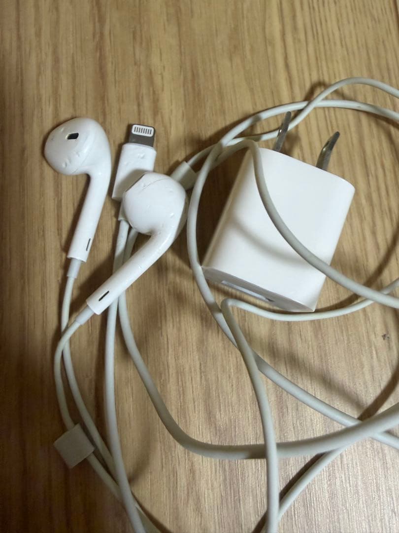 Apple iPhone 11 128G ホワイト 本体　ケース付き