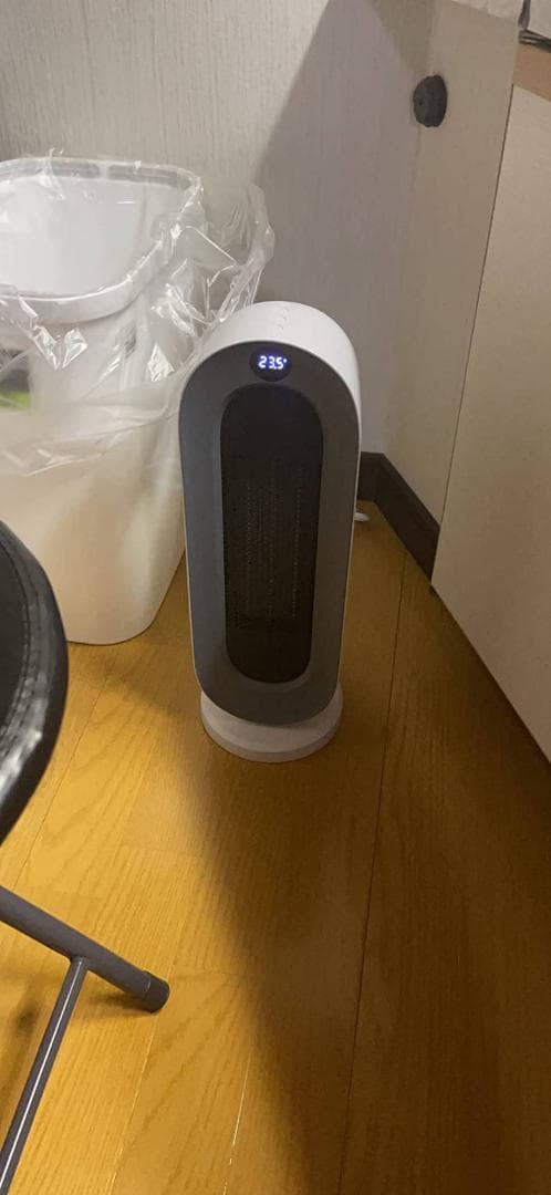 リモコン付きの速暖セラミックヒーター 細かな温度調整が可能