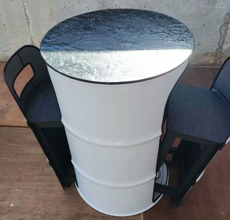 受注生産！どらむ缶remakeテーブル＆チェア‼️