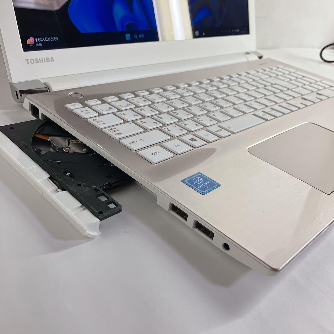 大容量HDD1TB　dynabook T45/CG Win11 メモリ8GB