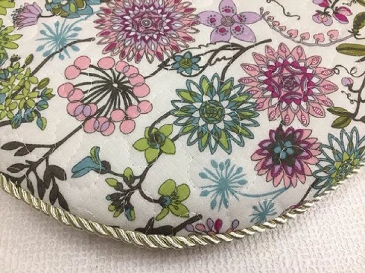【新品】シートクッション いす用 ひも付き  綿 花柄 カバー取り外し