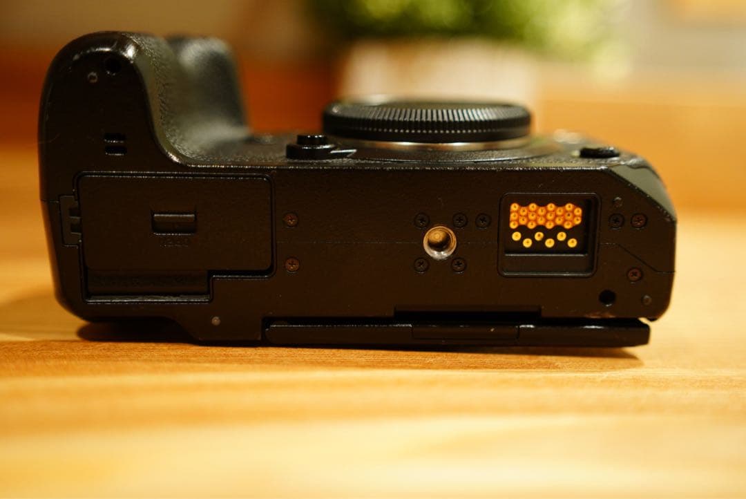 FUJIFILM X-H1 and単焦点レンズ35mm25mm2本付き