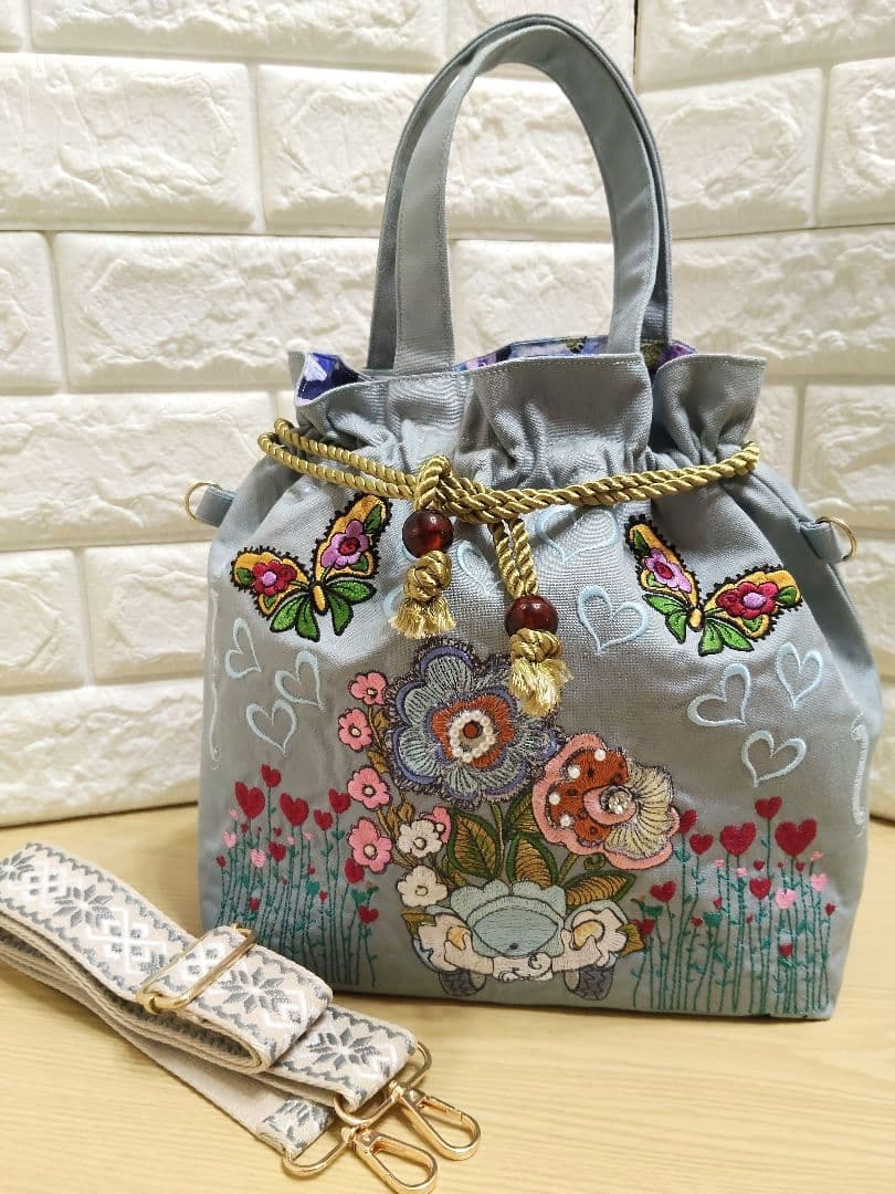 ロラライハリス　刺繍　巾着　ショルダーバッグ　2WAY　帆布　ハンドメイド