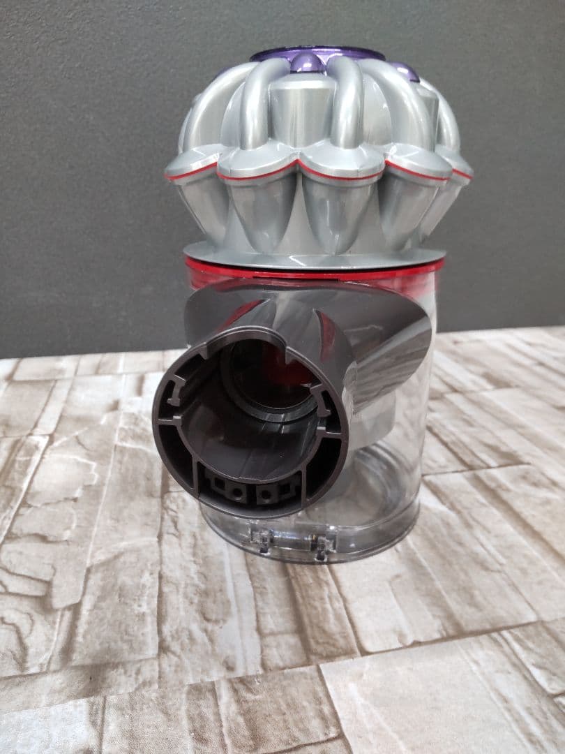 ●8/0226k01 dyson SV25 コードレスクリーナー