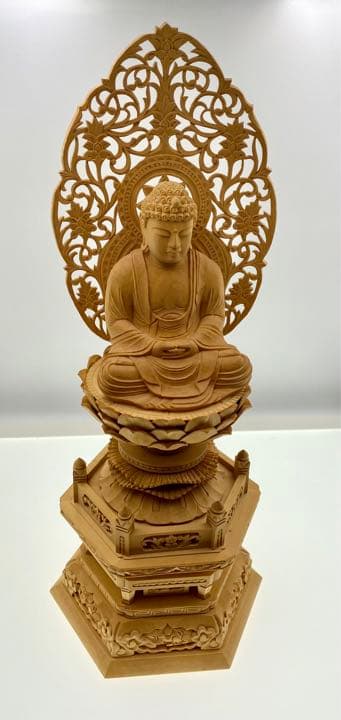 釈迦如来坐像
