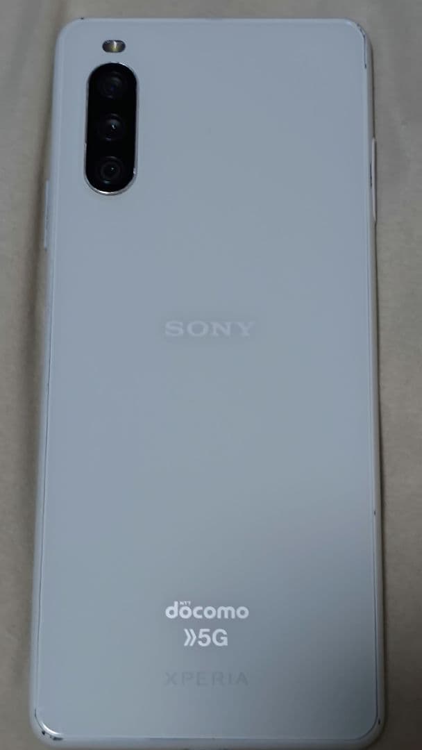 DOCOMO Xperia 10 III （ドコモSO-52B）本体、ホワイト