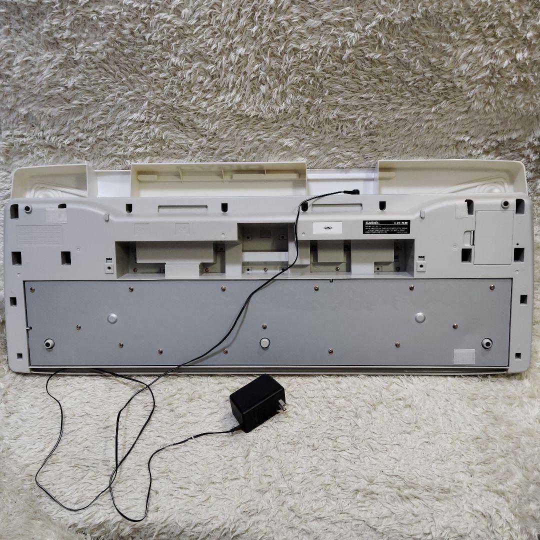 【良品】CASIO LK-58 電子キーボード 光ナビゲーション マイク カシオ