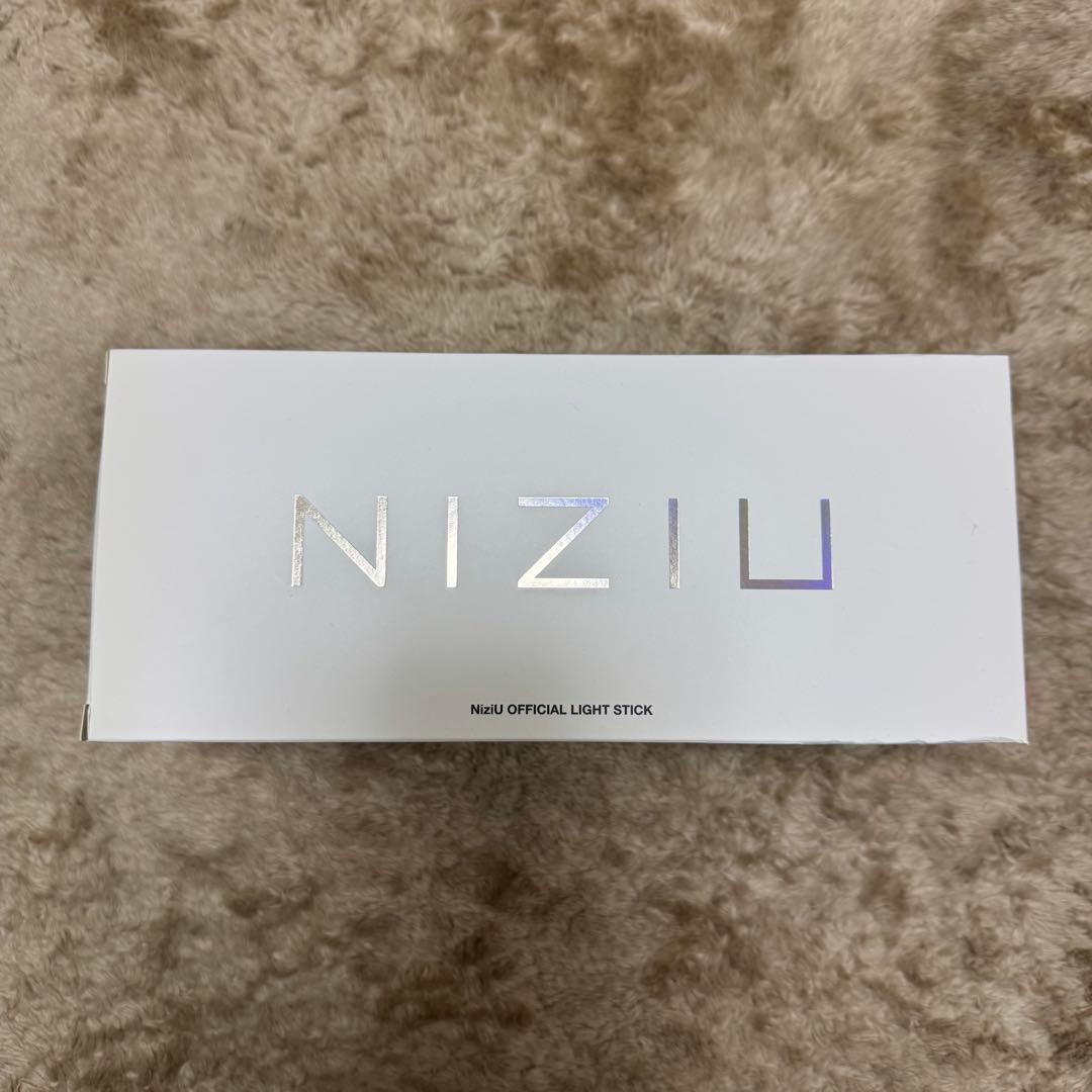 【NiziU】OFFICIAL LIGHT STICK ニジュ　ペンライト