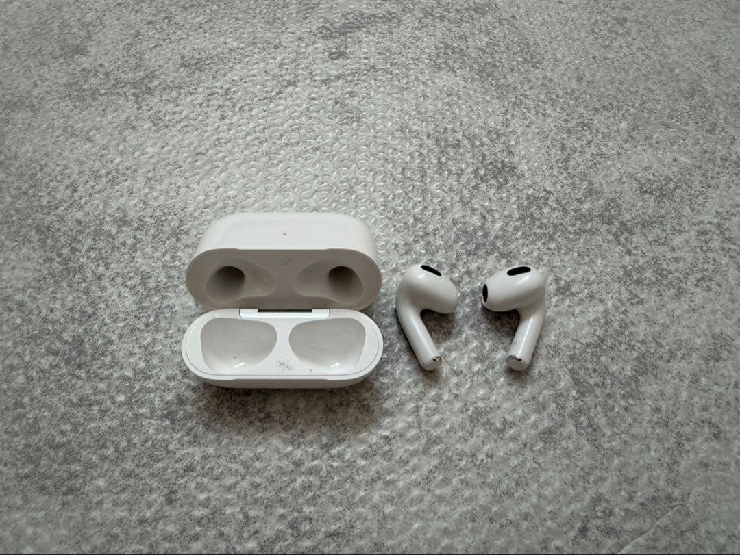 AirPods 第3世代Appleエアポッズ MME73AM/A