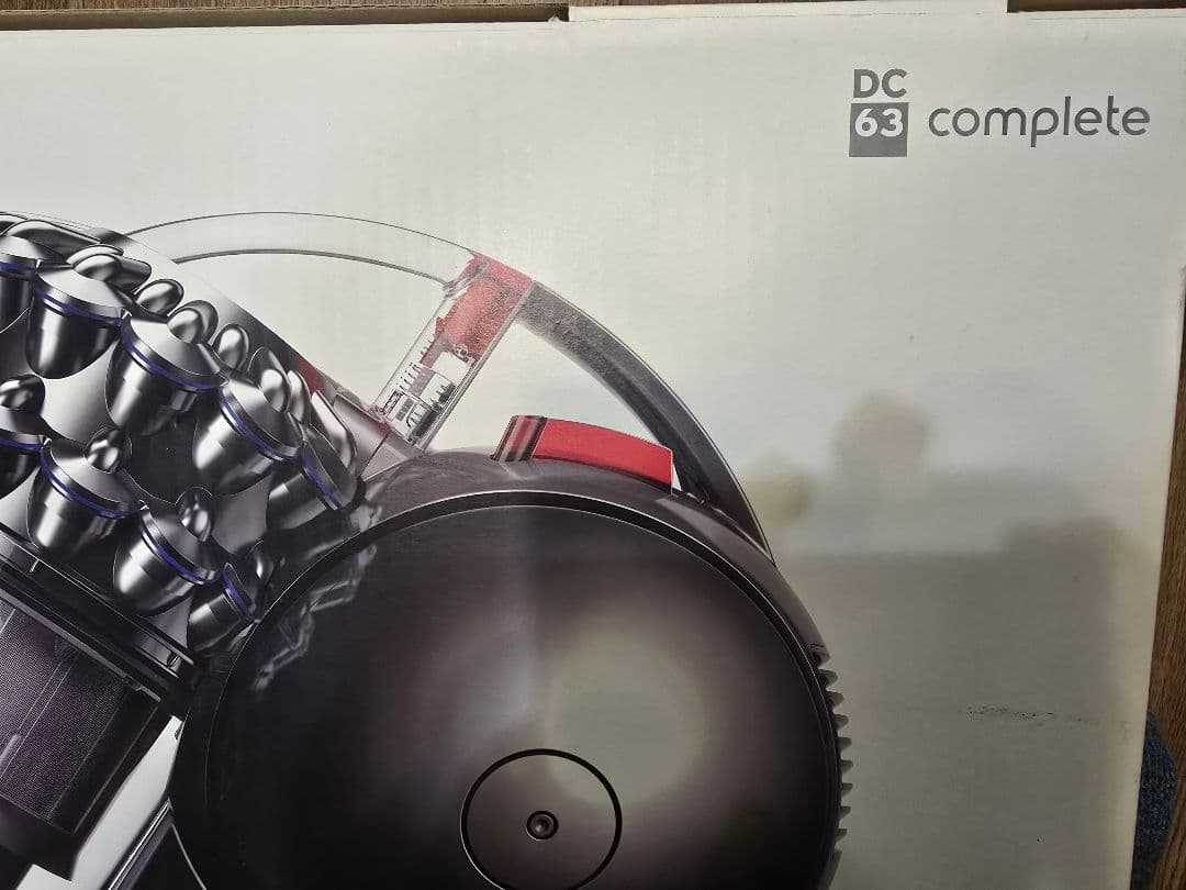 ダイソン✨掃除機✨DC63.コンプリート✨complete✨定価93800円＋税