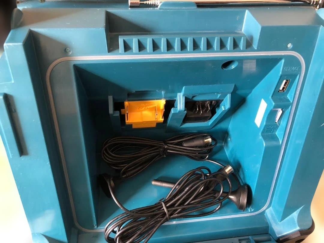 【訳あり】マキタ 充電式ラジオ付テレビ TV100 Bluetooth
