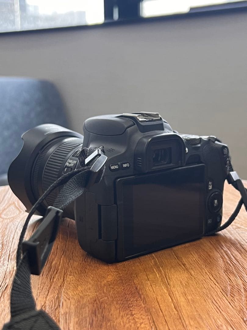 ［お得セット］Canon EOS Kiss X9 一眼レフカメラ