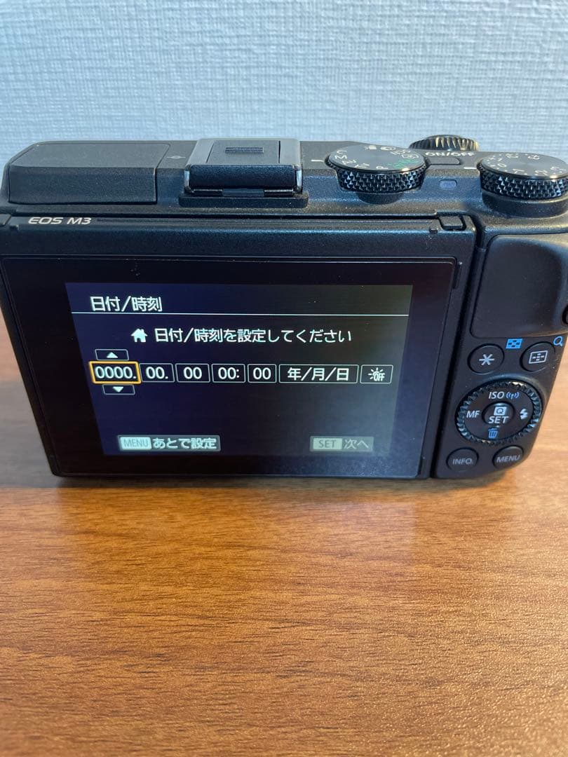 【良品】Canon EOS M3ミラーレス一眼 ダブルレンズEVFキット