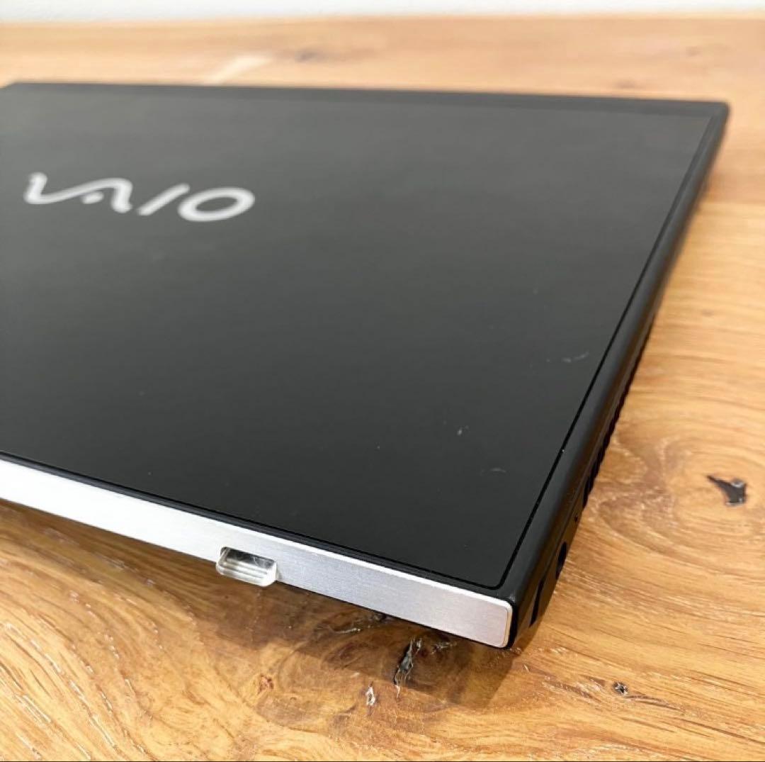 VAIO 16GB i7 第10世代 SSD カメラ付き ノートパソコン　軽量
