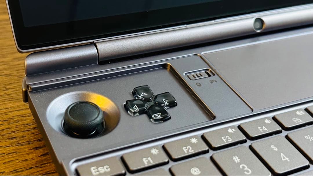 【美品】GPD WinMax 2 7840U 32GB 2TB
