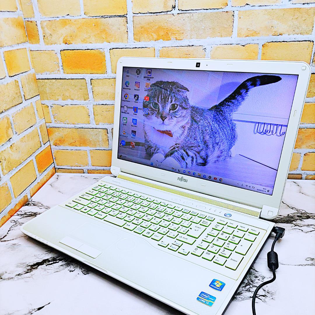 お手頃価格簡単PC❣️WIN11ノートパソコン❤️爆速SSD❤️メモリ８G✨i3