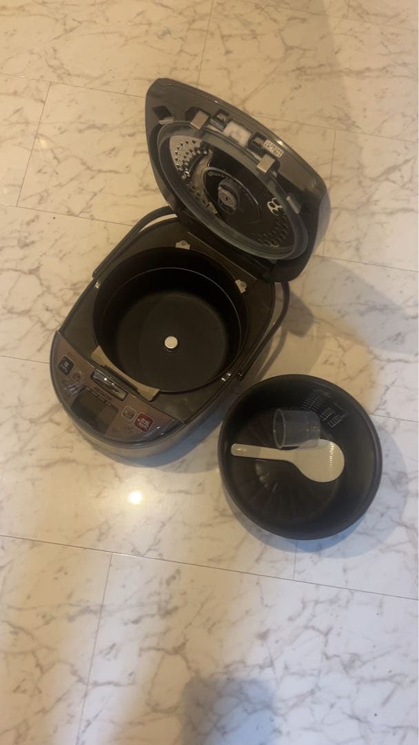HITACHI RZ-TD18KSJ IH炊飯器 ライトブラウン　一升炊き