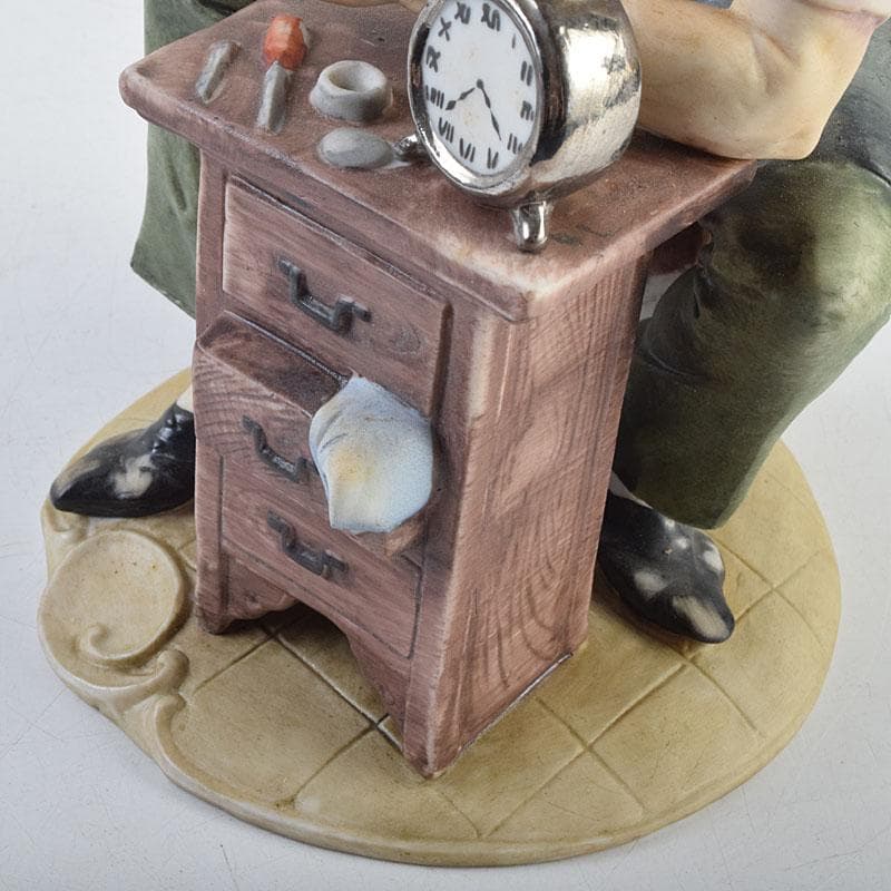 イタリア製　CAPODIMONTE　カポディモンテ　フィギュリン　V　R9588