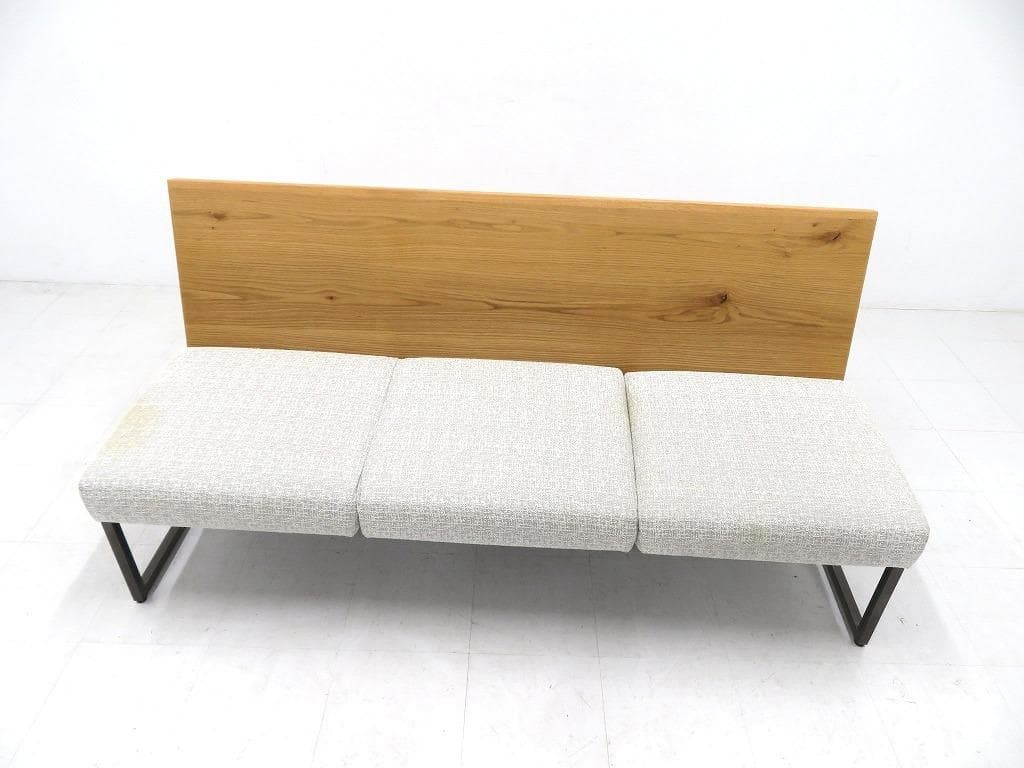 展示品　カロレ　オーク材　3人掛けソファ　カフェ　店舗什器　北欧　モダン