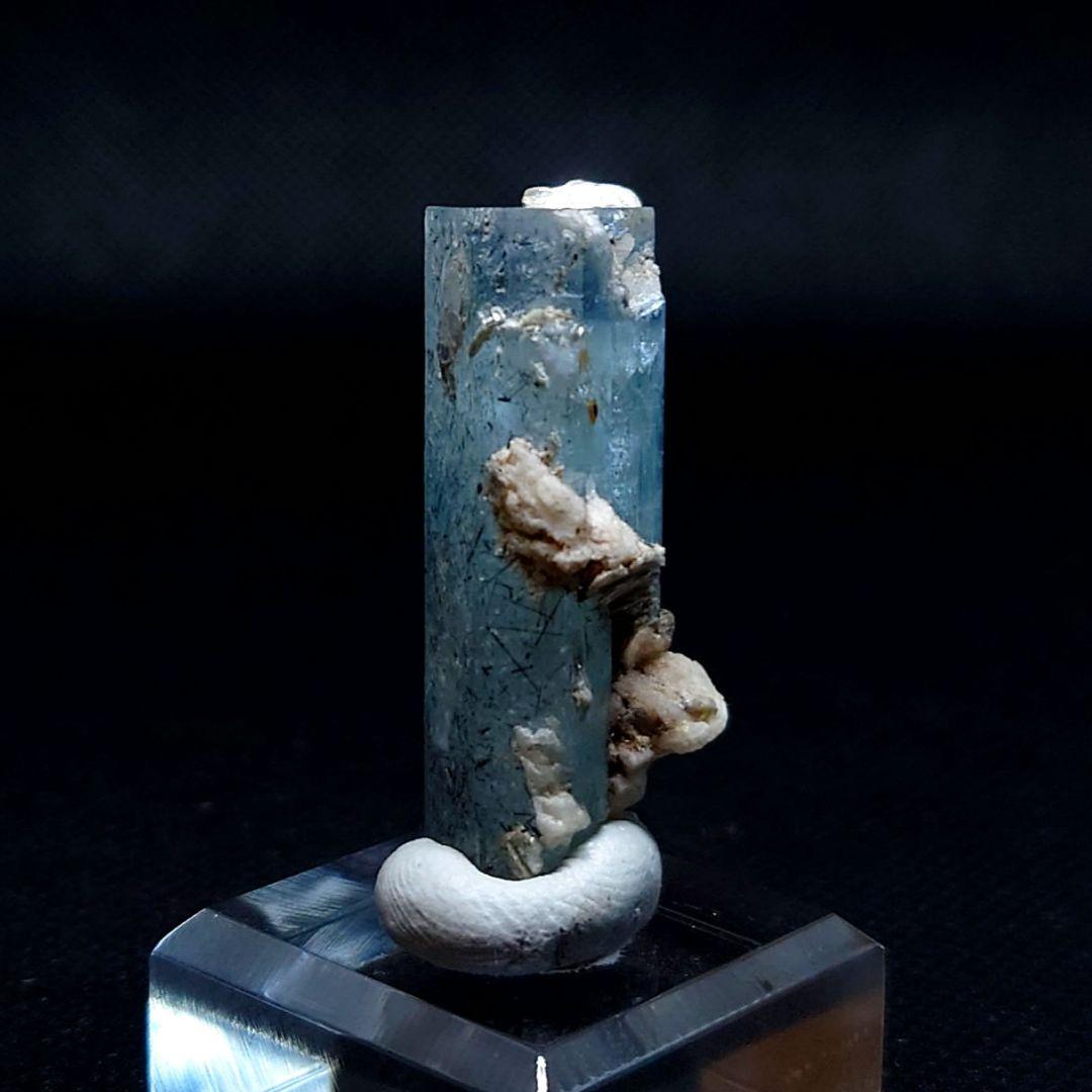 【53Ct】パキスタン シガーバレー産 アクアマリン 鉱物標本