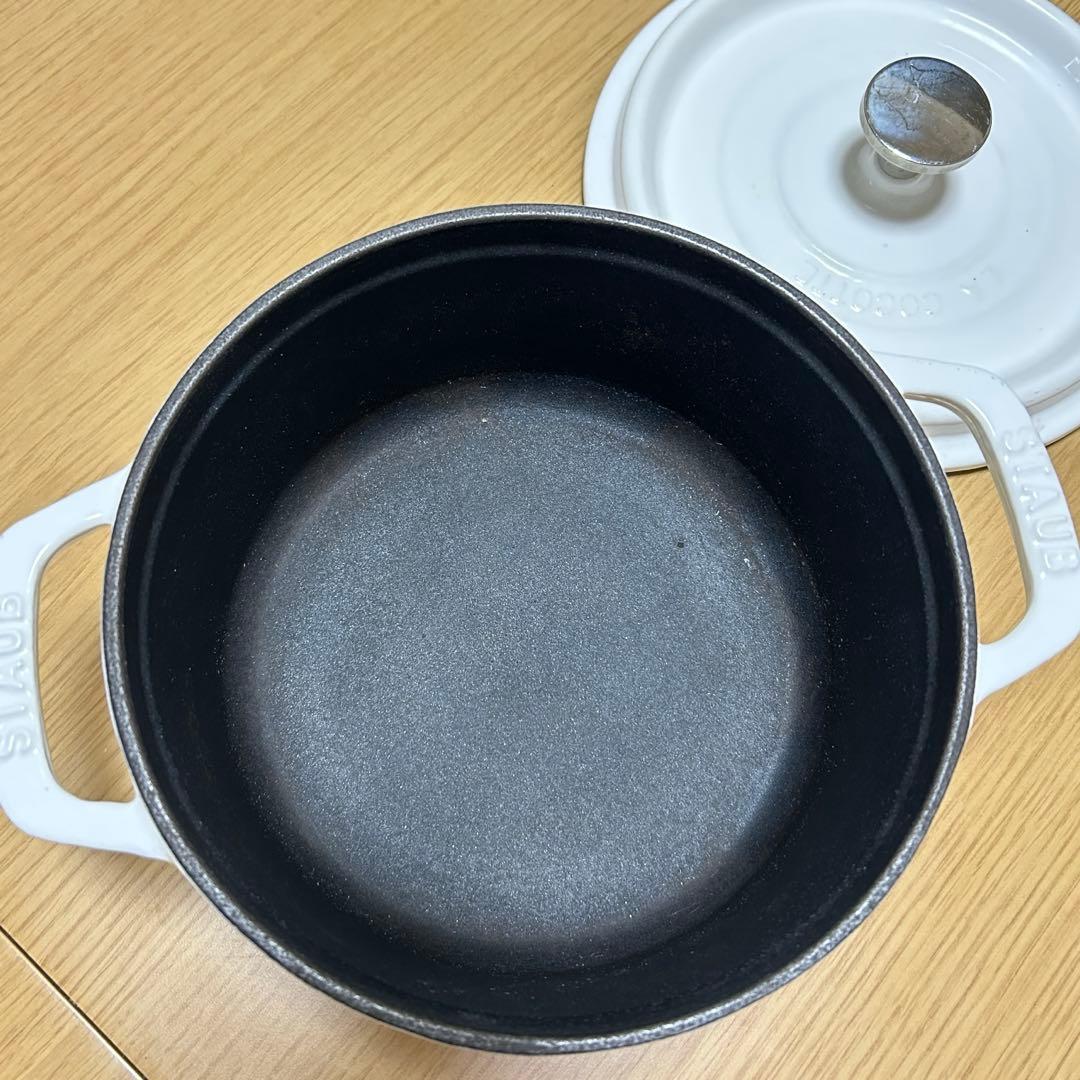 STAUB 両手鍋 白 18センチ