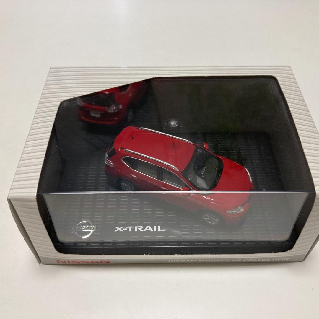 【美品・未開封】 X-TRAIL T32 レッドミニカー
