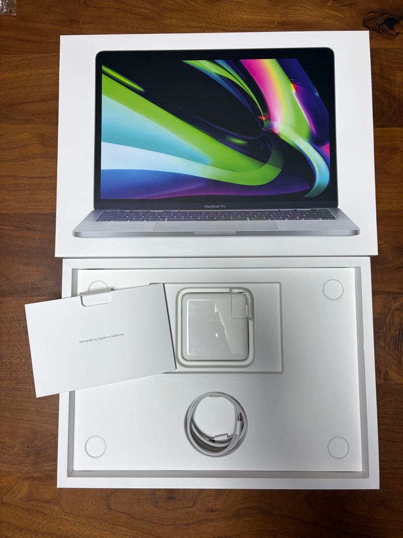 美品❗️MacBook Pro 2022 M2チップ 16GB グレイ