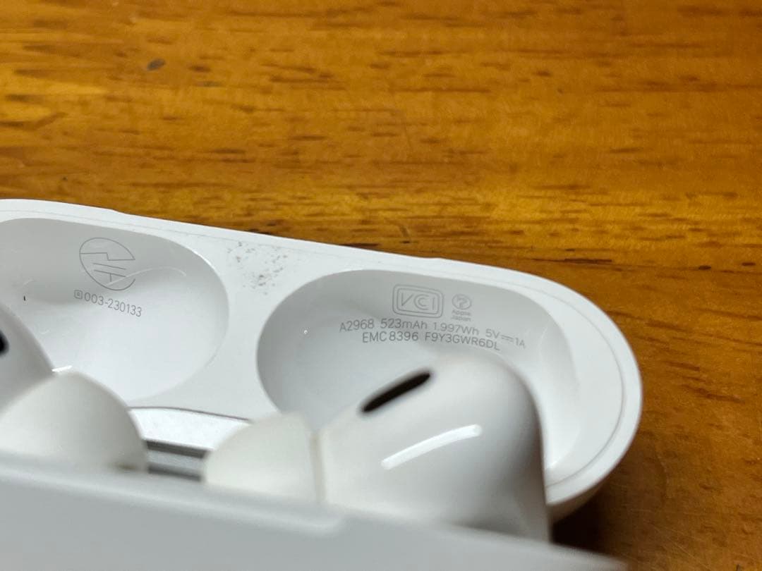 AirPods Pro 2 本体 充電ケース イヤーチップ付き MTJV3J/A