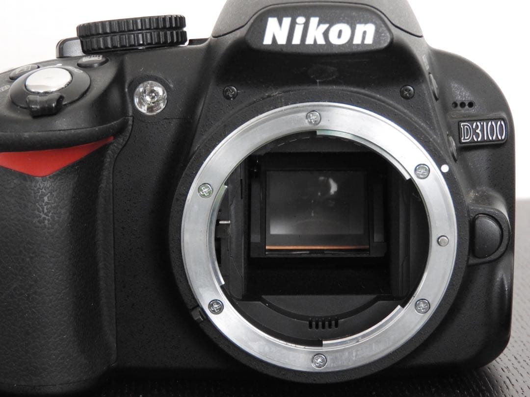 Nikon D3100 15-55mm 55-200mm レンズ S数4100回