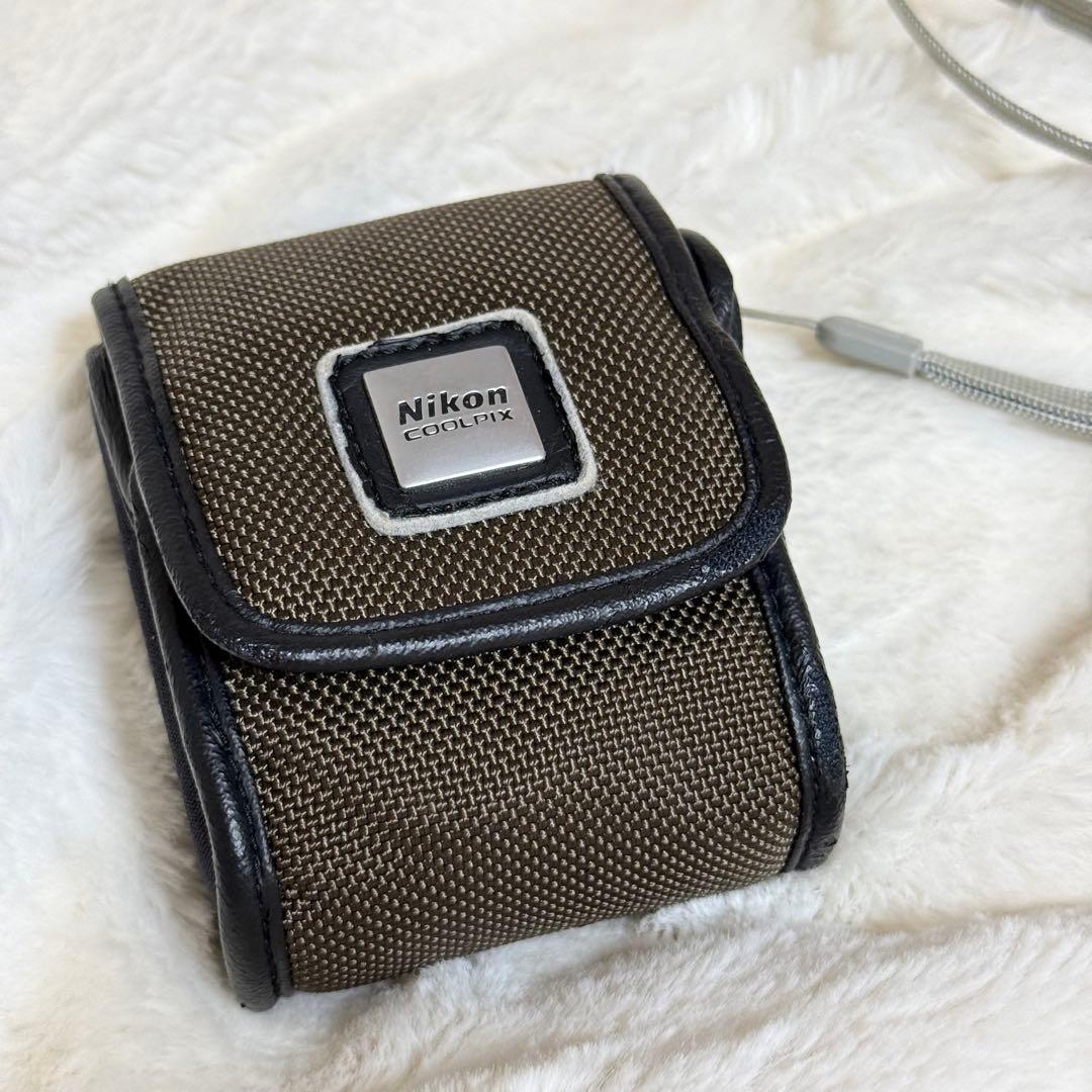 Nikon COOLPIX 3200 コンパクトデジタルカメラ　動作品